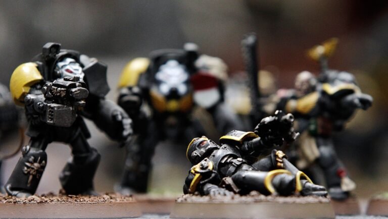 Games Workshop Warhammer 40,000 miniatures