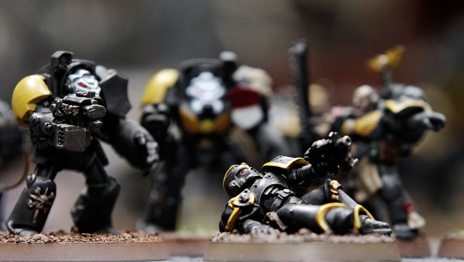 Games Workshop Warhammer 40,000 miniatures